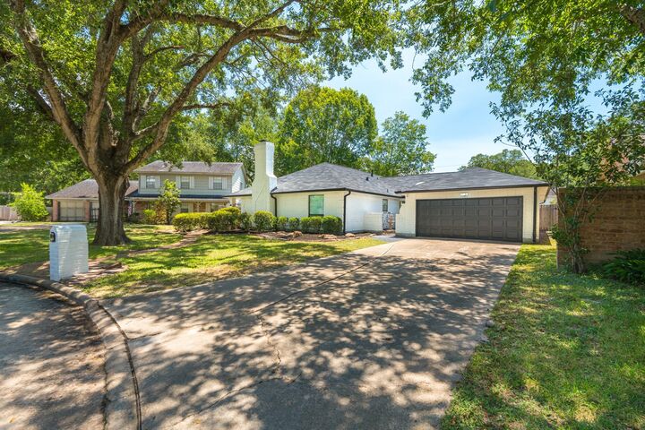 Property Photo:  14611 Moss Creek Lane  TX 77429 