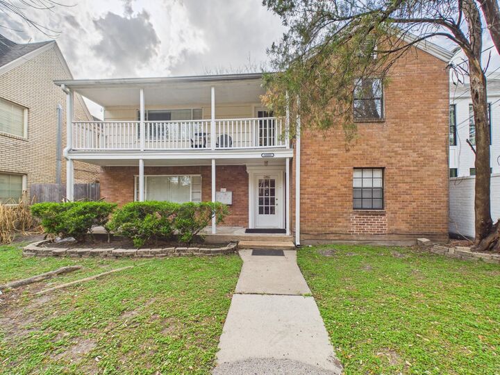 Property Photo: 5110 Academy Street 5 TX 77005