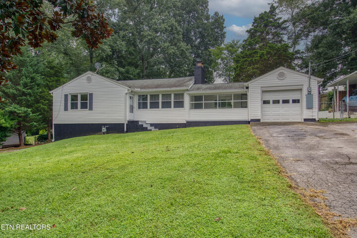 Property Photo: 1806 Westchester Drive TN 37918