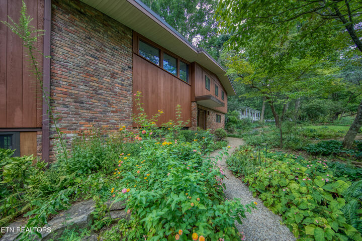 Property Photo: 1014 W Outer Drive TN 37830
