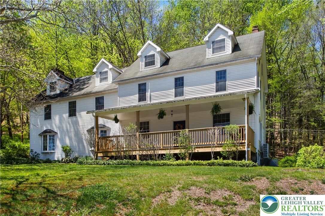 Property Photo: 1841 Twin Pine Road PA 18360