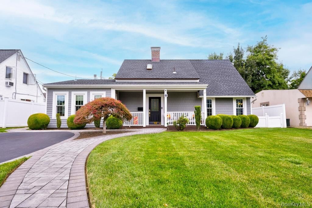 Property Photo: 17 Trapper Lane NY 11756