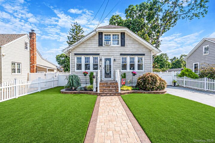 Property Photo:  14 Andrew Avenue  NY 11752 