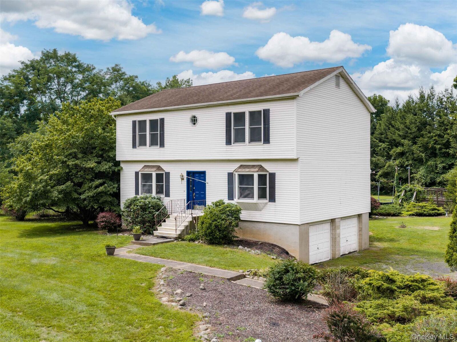 Property Photo:  233 Queens Highway  NY 12446 
