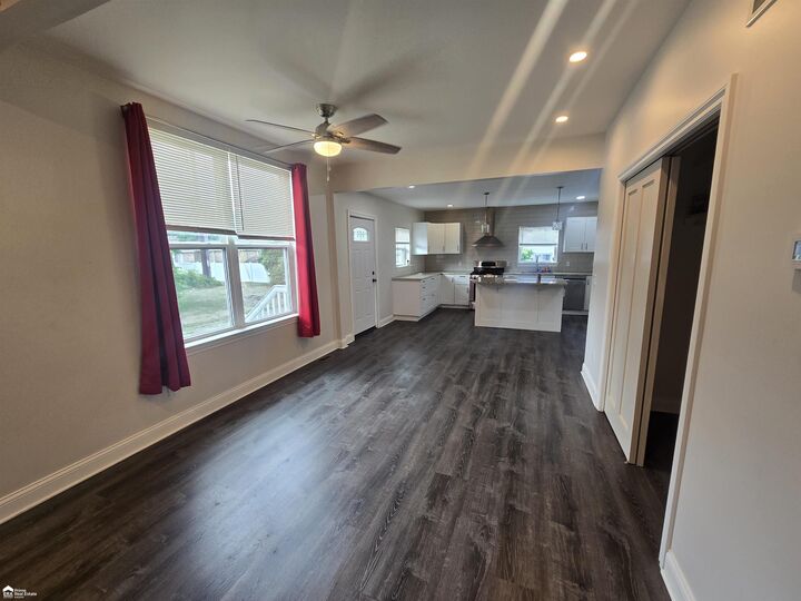 Property Photo:  1001 Coutant Street  MI 48433 