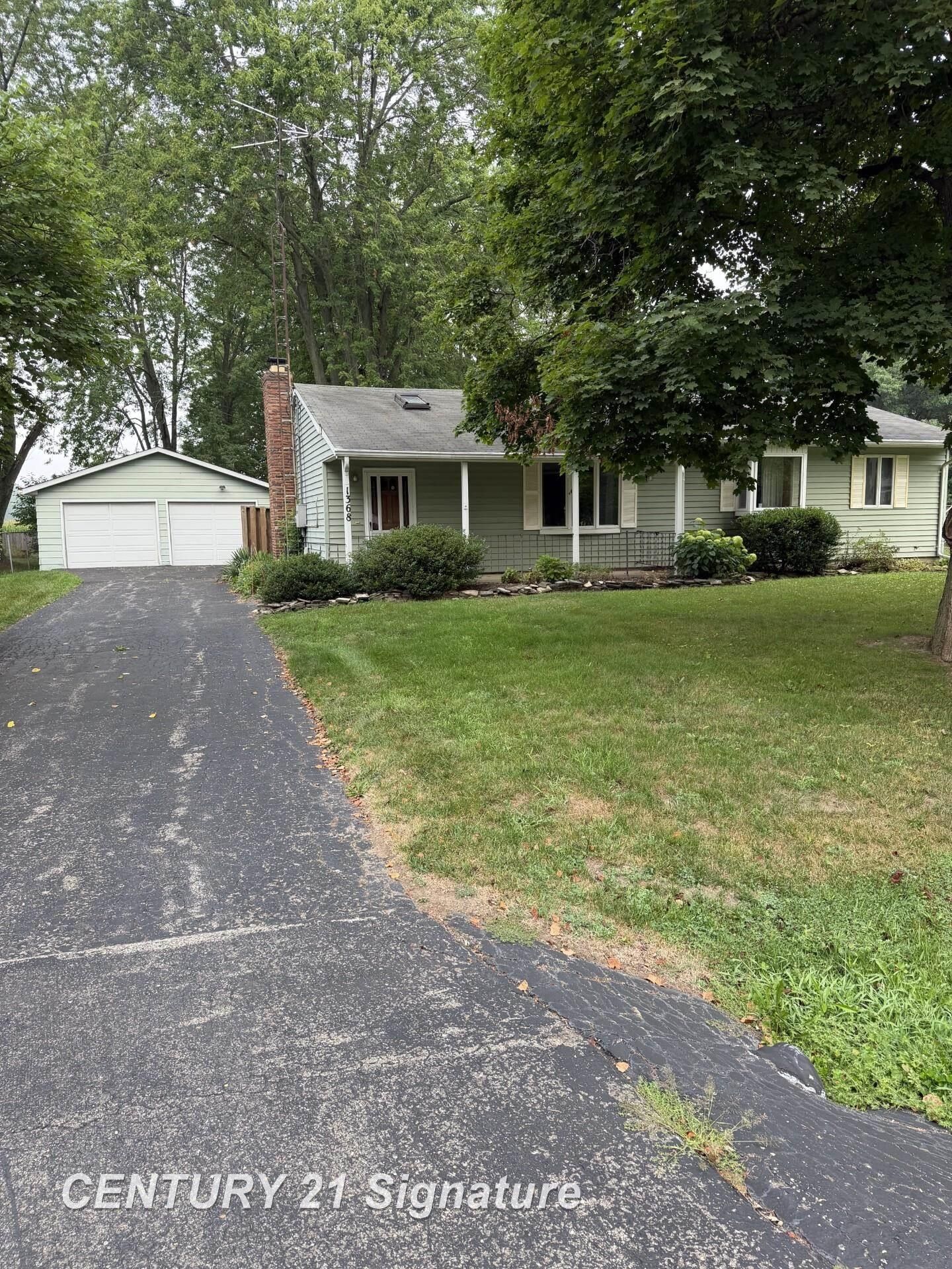 Property Photo:  1368 Winfield Drive  MI 48473 