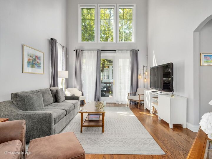 Property Photo:  312 Reserve Circle  IL 60514 