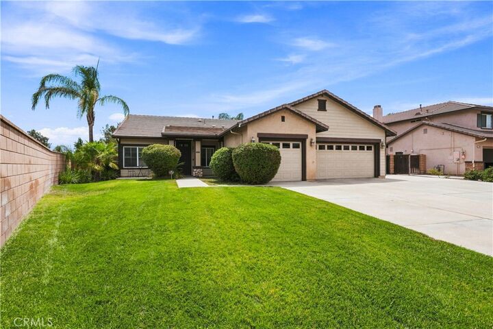Property Photo:  1390 Alabaster Avenue  CA 92545 