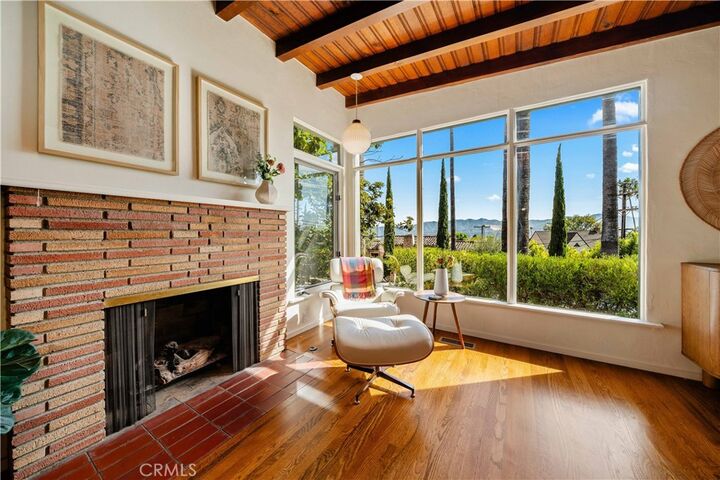 Property Photo:  1011 W Mountain  CA 91202 