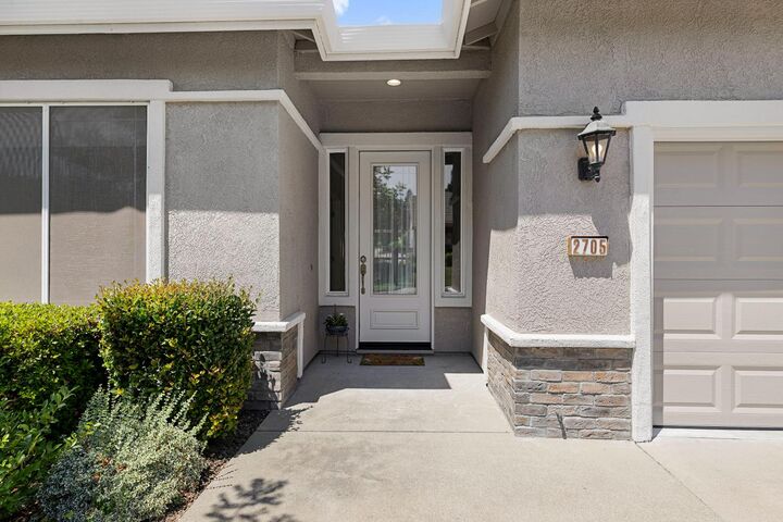 Property Photo:  2705 Stampede Court  CA 95765 