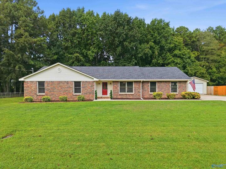 Property Photo:  13419 Wendy Drive  AL 35757 