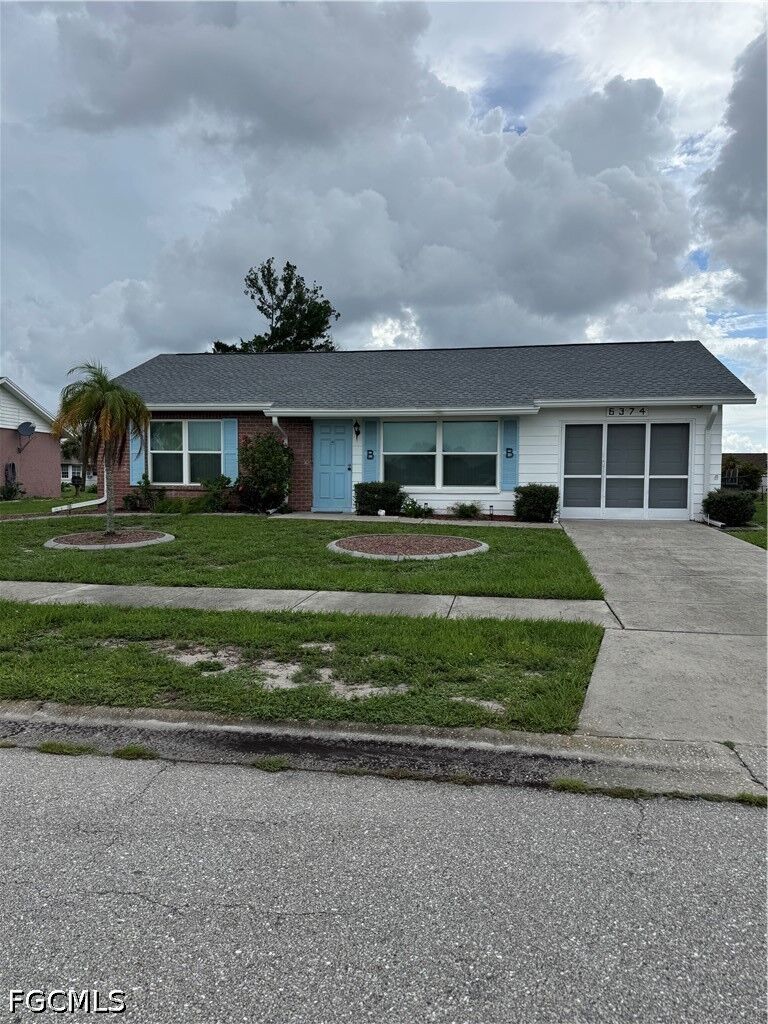 Property Photo:  