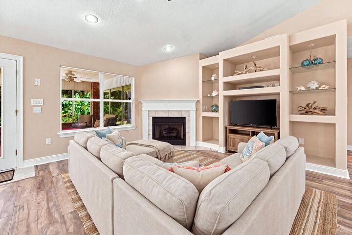 Property Photo: 1338 Ashford Drive FL 32563