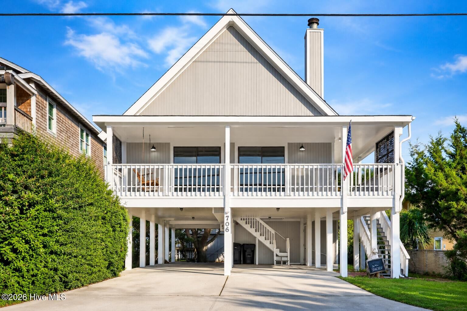 Property Photo: 706 N Lumina Avenue NC 28480