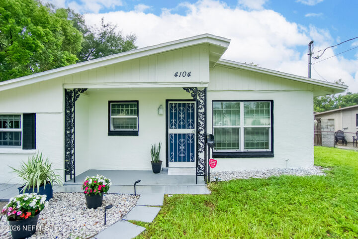 Property Photo:  4104 Leonard Circle E  FL 32209 