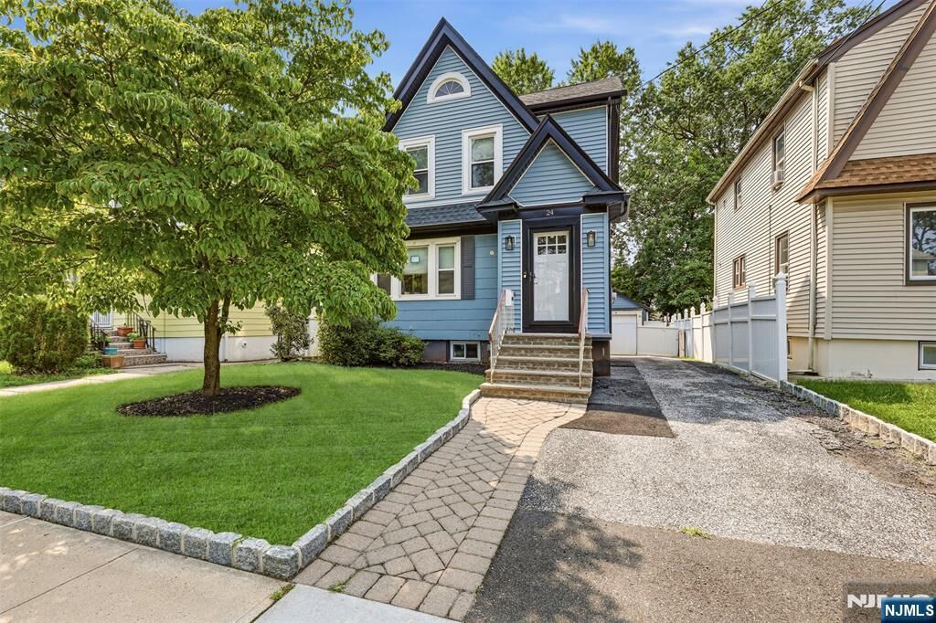 Property Photo:  24 Anderson Avenue  NJ 07621 