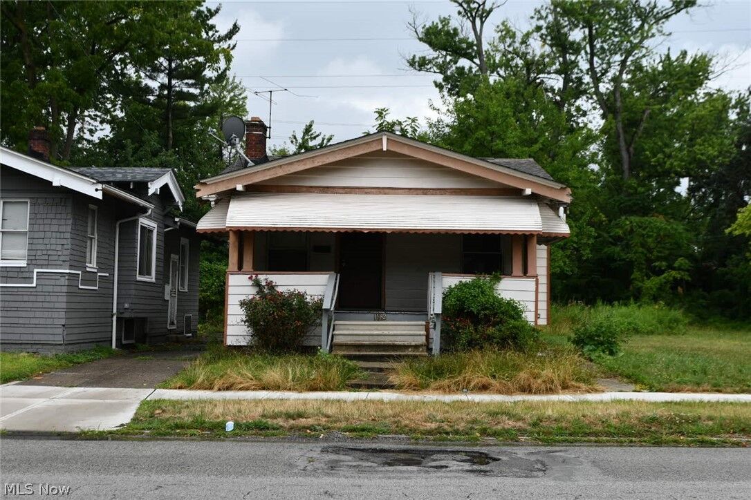 Property Photo:  1582 E 133rd Street  OH 44112 