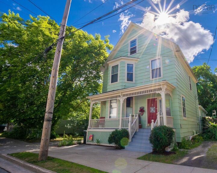 213 Victoria Street — photo 1
