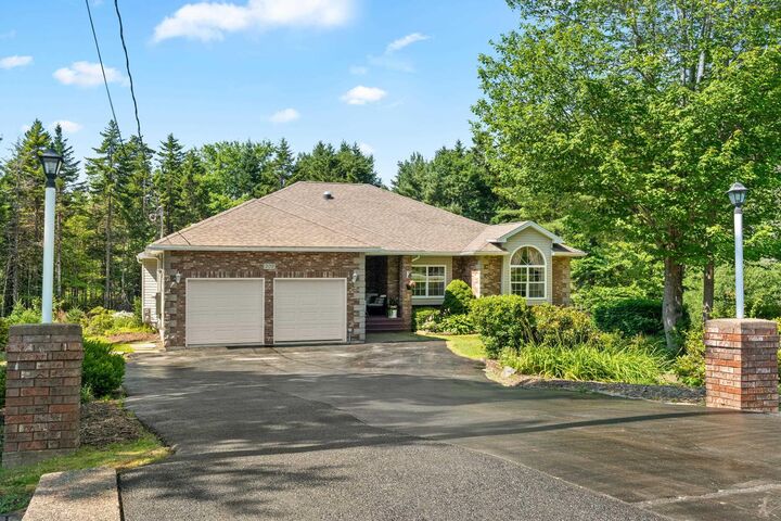 Property Photo: 202 Glen Arbour Way NS B4B 1T5