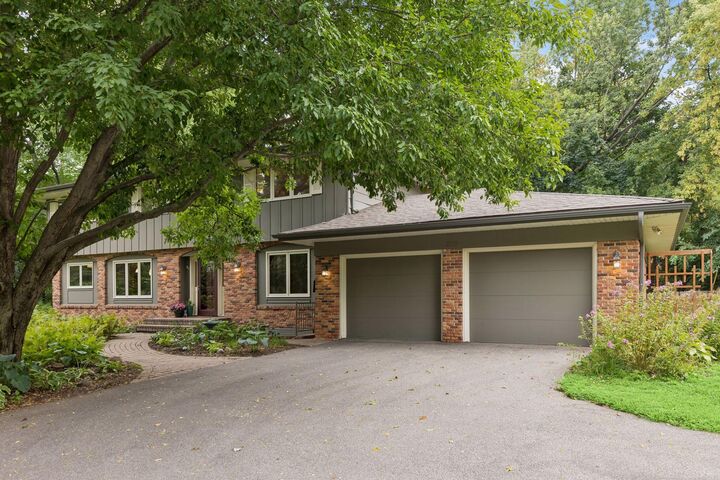 Property Photo: 265 Oakwood Road MN 55343