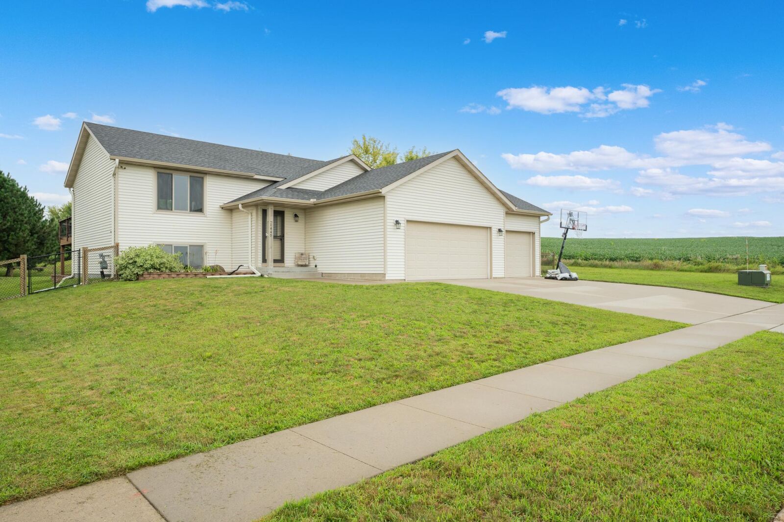 Property Photo:  1440 Sun Rise Drive NE  MN 55963 