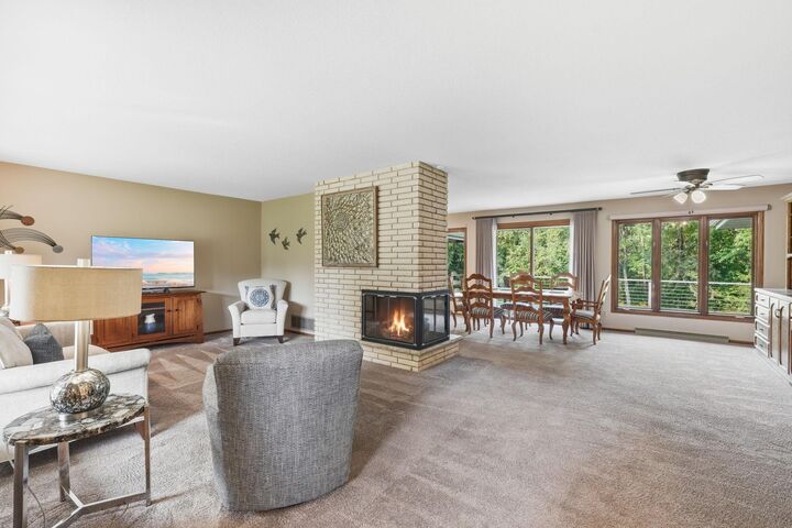 Property Photo: 813 Everett Drive MN 55082