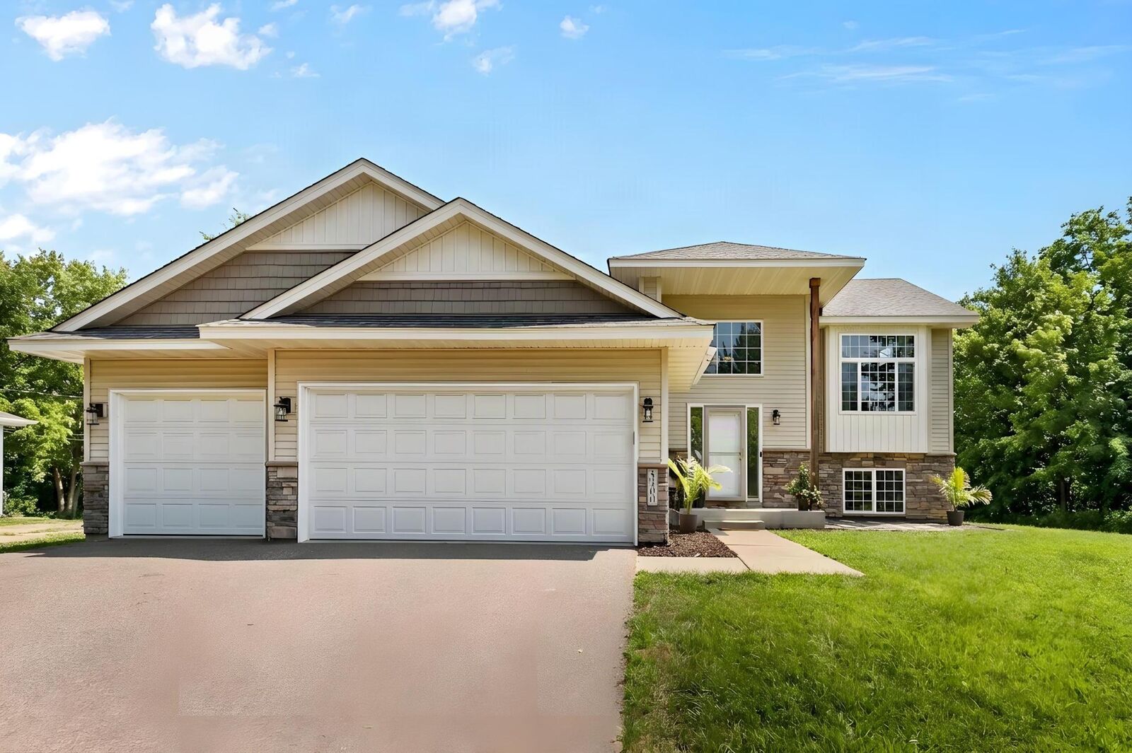 Property Photo: 5400 Yukon Avenue N MN 55428