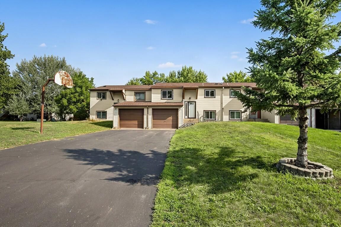 Property Photo:  909 E Baker Street  MN 56374 