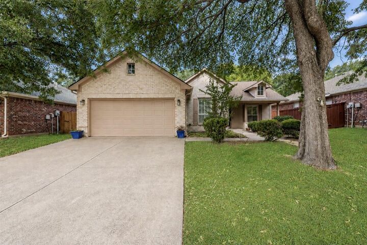 Property Photo:  3900 Kirby Drive  TX 76210 
