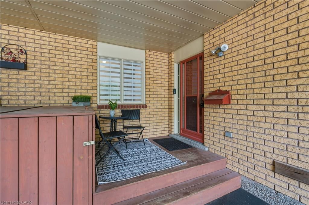 Property Photo:  31 Galileo Boulevard  ON N3R 7Y3 