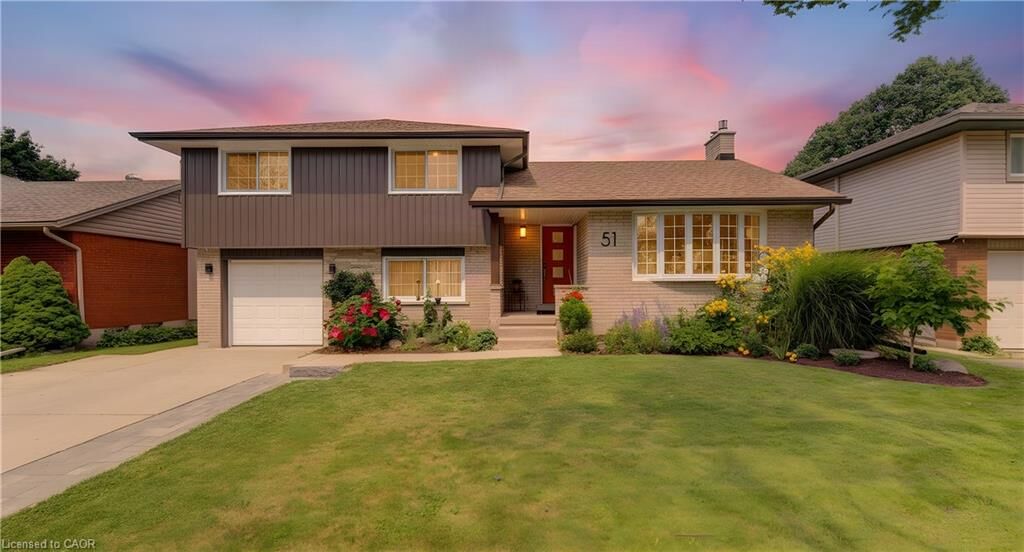 Property Photo: 51 Charlotte Crescent ON N2B 2K2