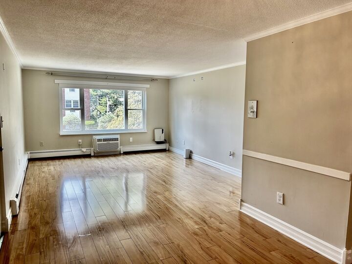 Property Photo:  B2 Colonial Dr 4  MA 01810 