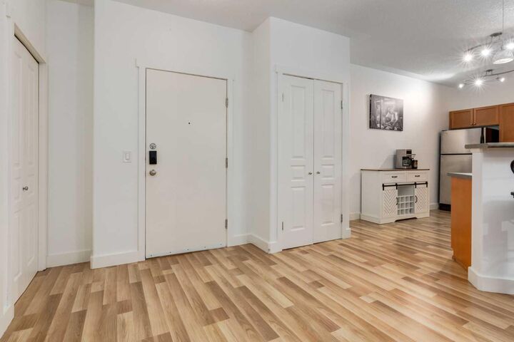 Property Photo:  838 19 Avenue SW 113  AB T2T 6H2 