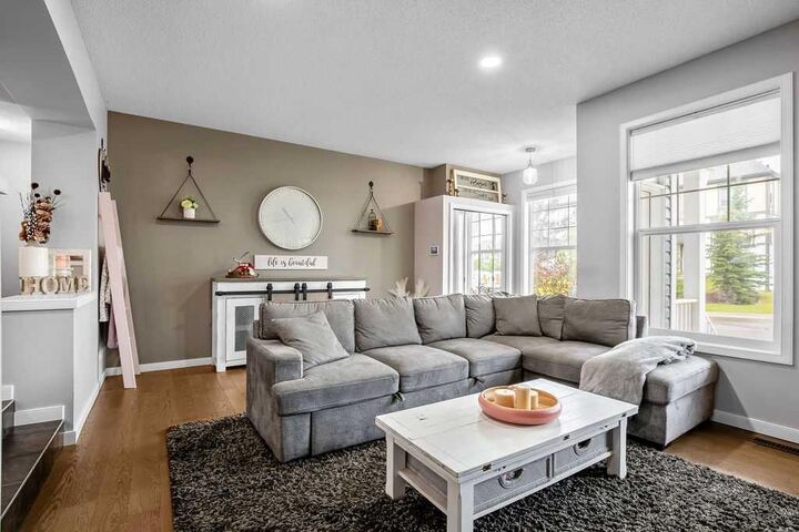 Property Photo:  81 New Brighton Heights SE  AB T2Z 0P7 