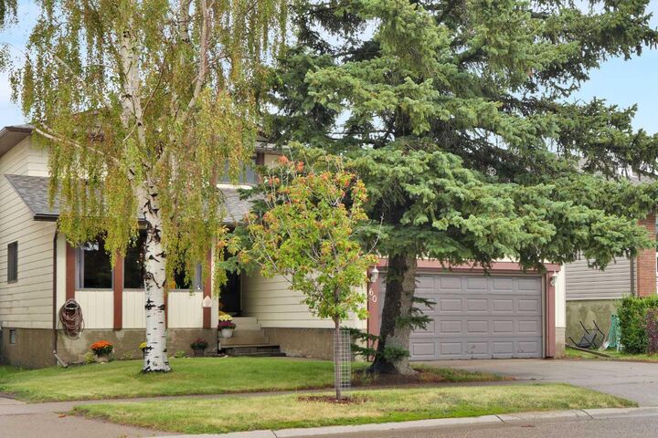 60 Beddington Drive NE — photo 1