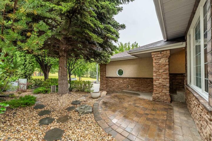 Property Photo:  46 Mountain Park Drive SE  AB T2Z 1P4 