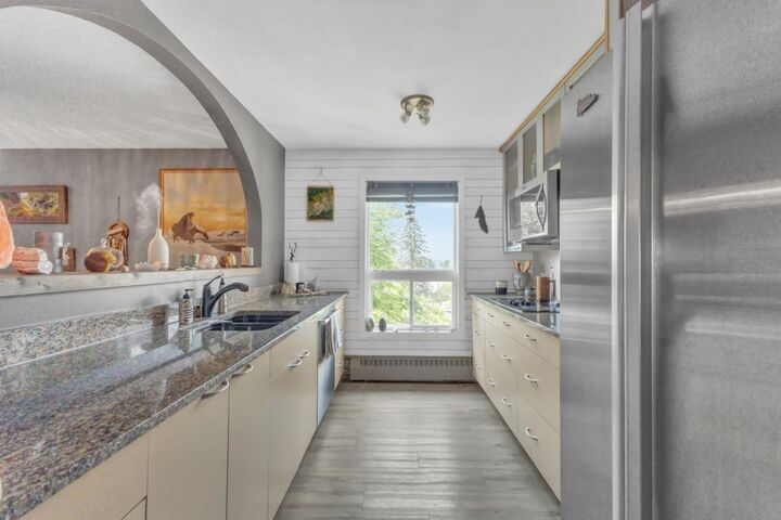 Property Photo:  71 Cosgrove Crescent 301  AB T4P 2Z6 