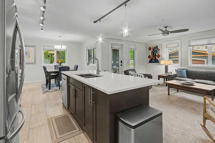 Property Photo:  402 Kincora Glen Road NW 2116  AB T3R 0V2 