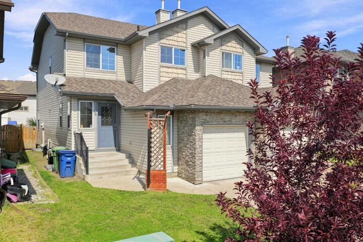 Property Photo: 754 Luxstone Gate SW AB T4B 0H3