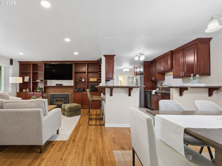 Property Photo: 16922 SE Taylor St OR 97233