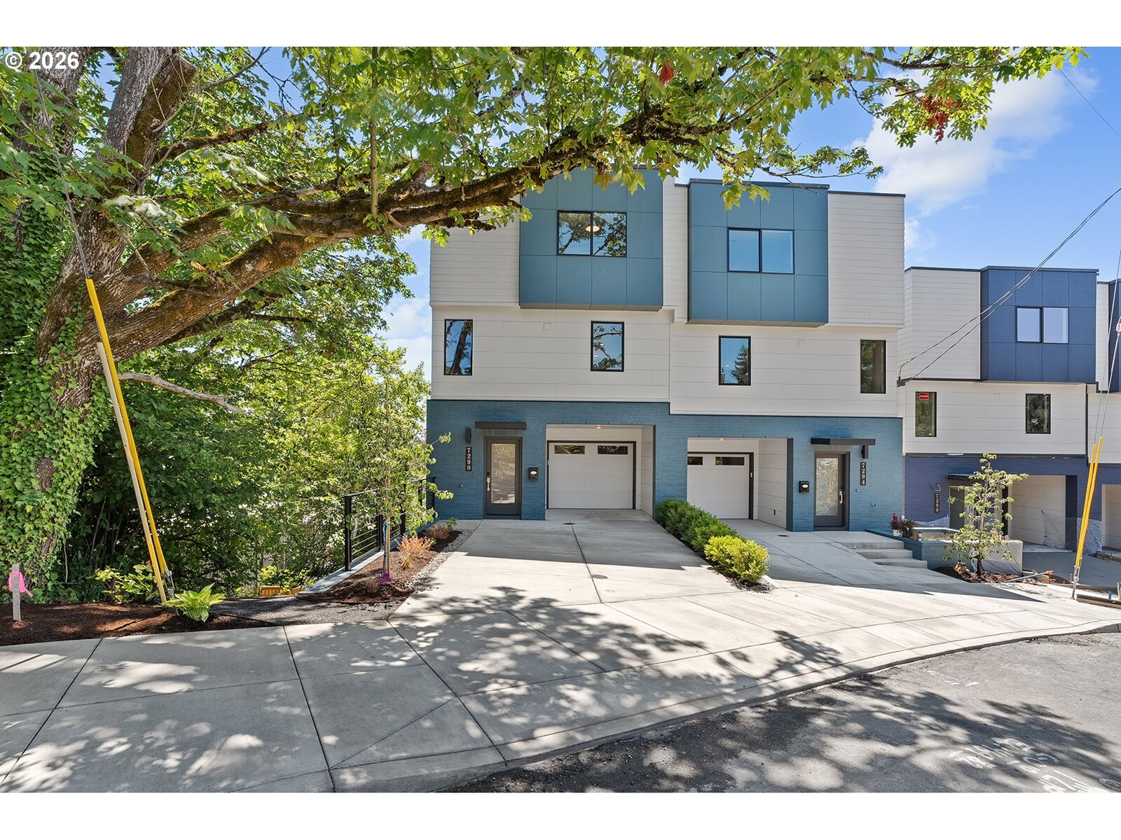 Property Photo: 7308 SW 13th Dr OR 97239