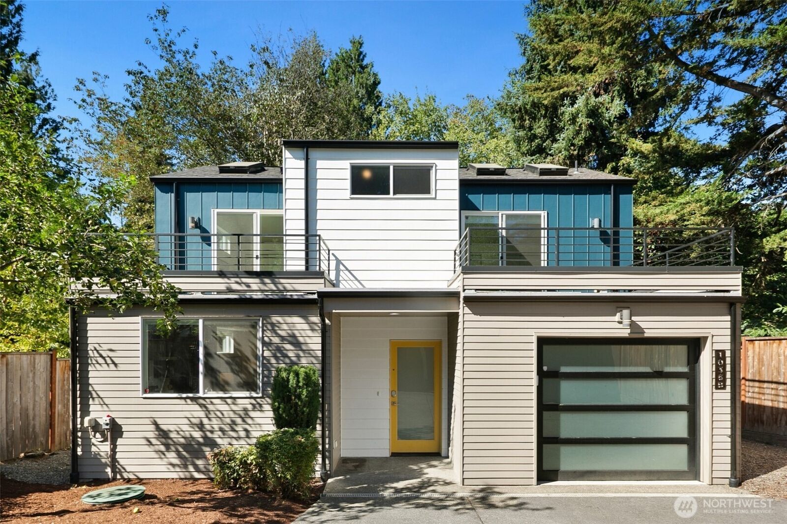 Property Photo: 1036 NE 102nd Street B WA 98125
