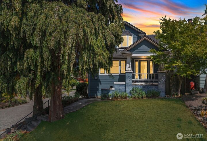 Property Photo: 102 N 41st Street WA 98103