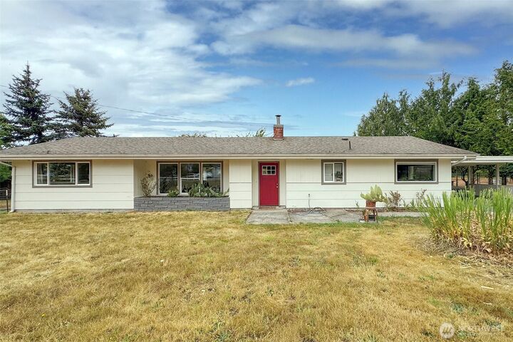 Property Photo:  415 N Lees Creek Road  WA 98362 