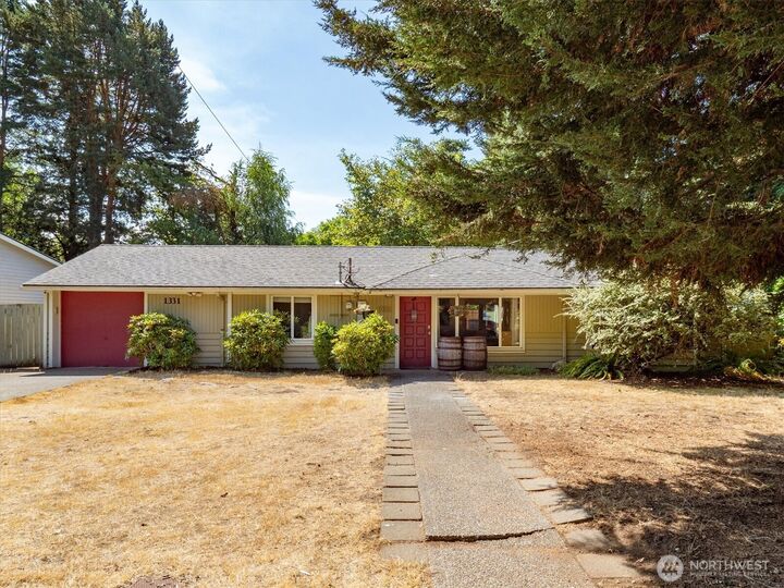 Property Photo:  1331 N 121st Street  WA 98133 