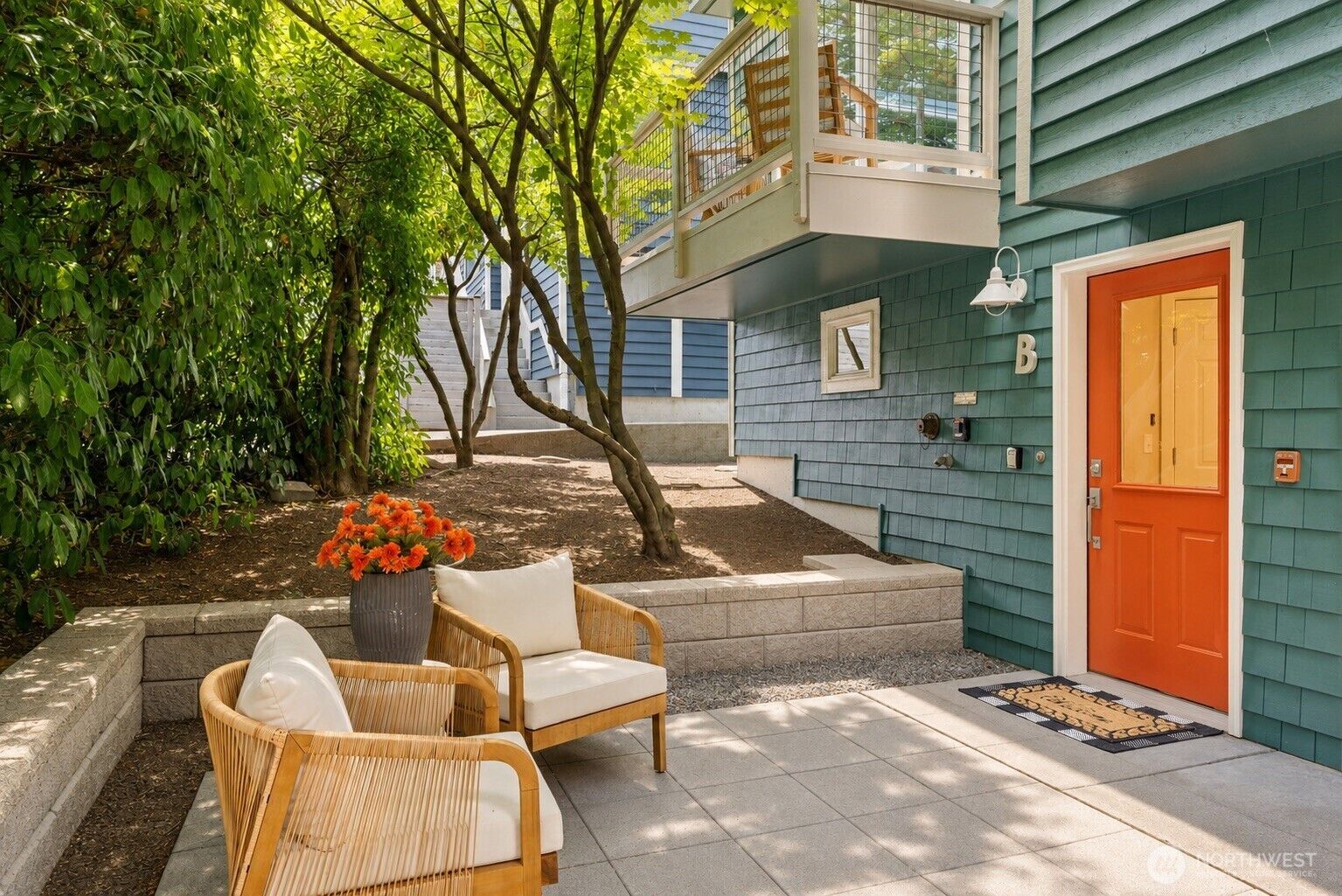Property Photo:  3648  Francis Avenue N B  WA 98103 