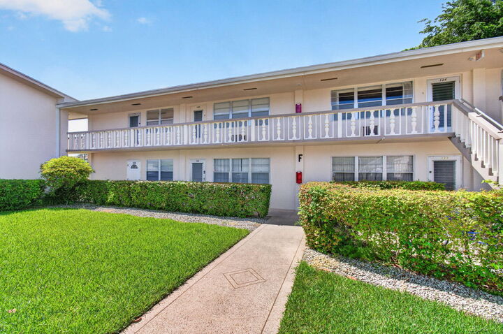 Property Photo: 126 Norwich F FL 33417
