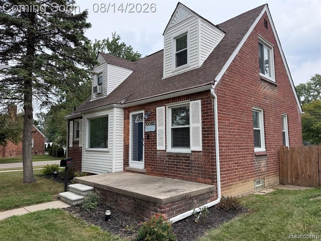 Property Photo:  10082 Cardwell Street  MI 48150 