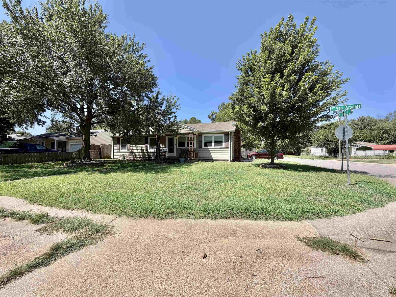 Property Photo: 301 Van Arsdale Ave KS 67060