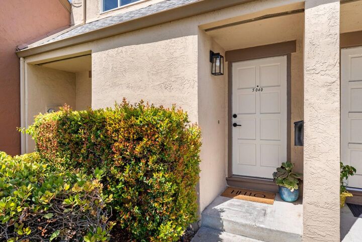 Property Photo:  5040 Calle De Escuela  CA 95054 